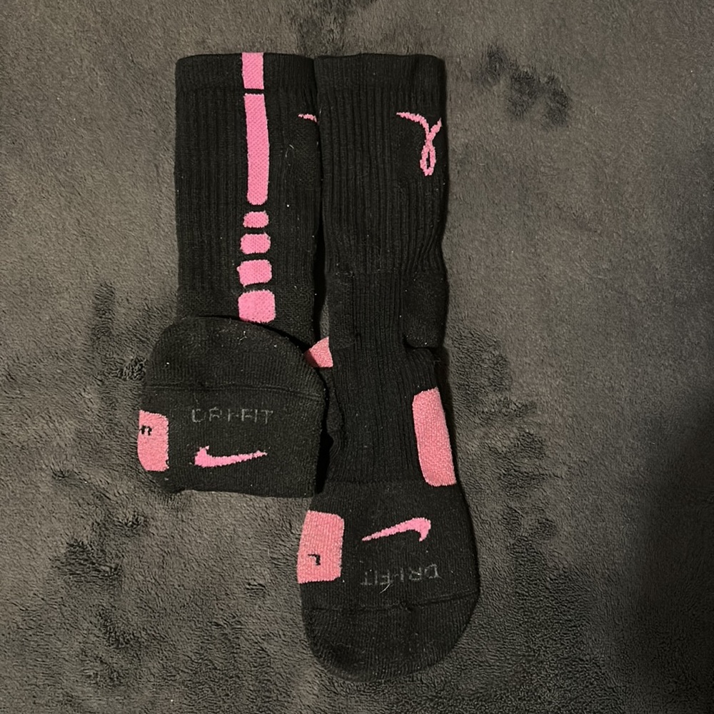 Nike elite socks breast cancer awareness